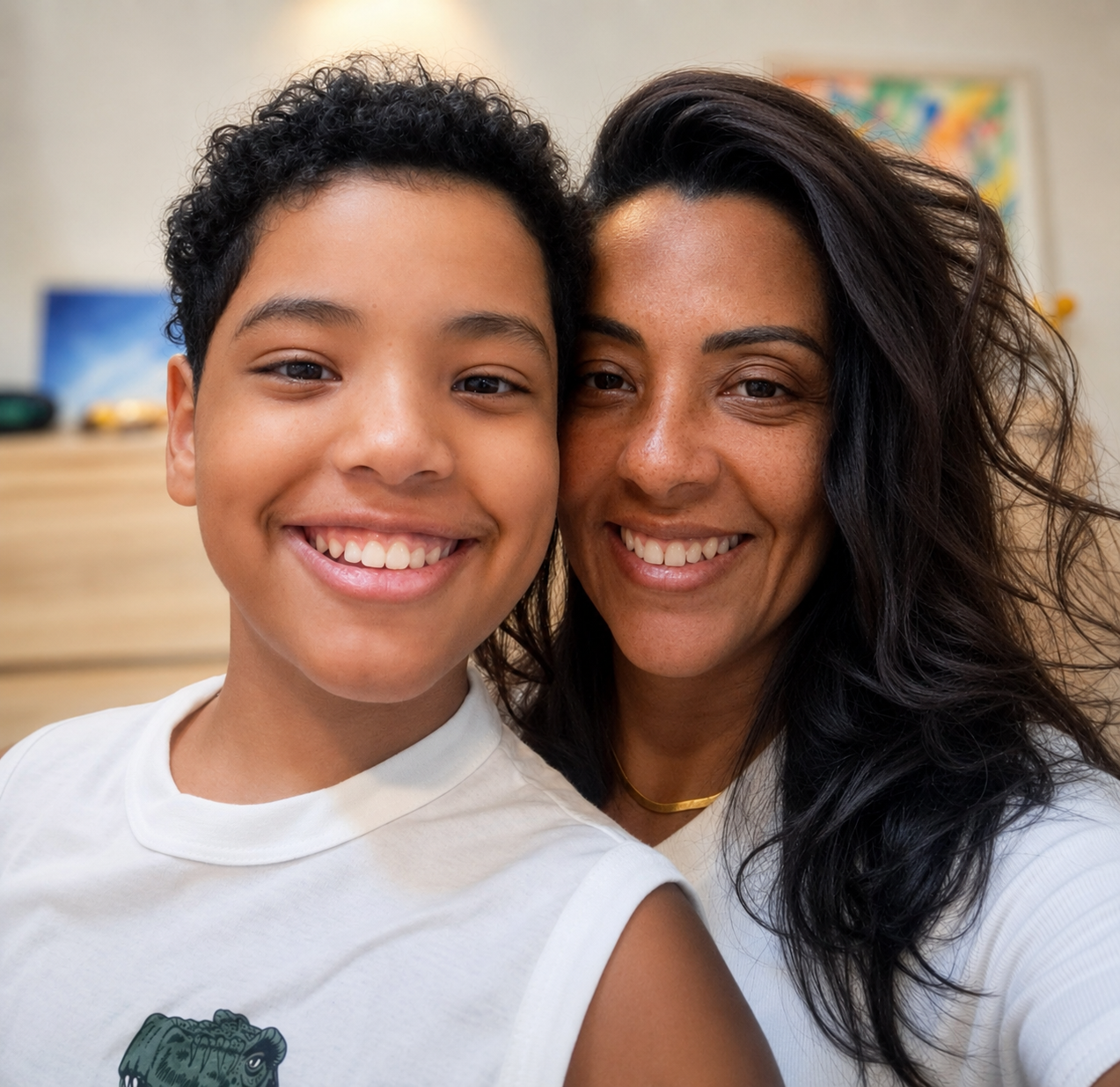Joice Maia Lemos com seu filho Nohan